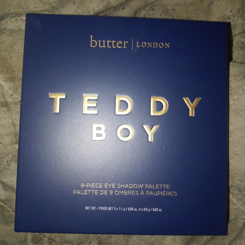 Teddy boy eyeshadow palette